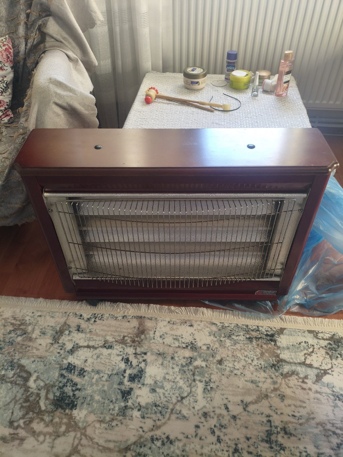 Elektrikli isitici harika kondisyonda termostatlı