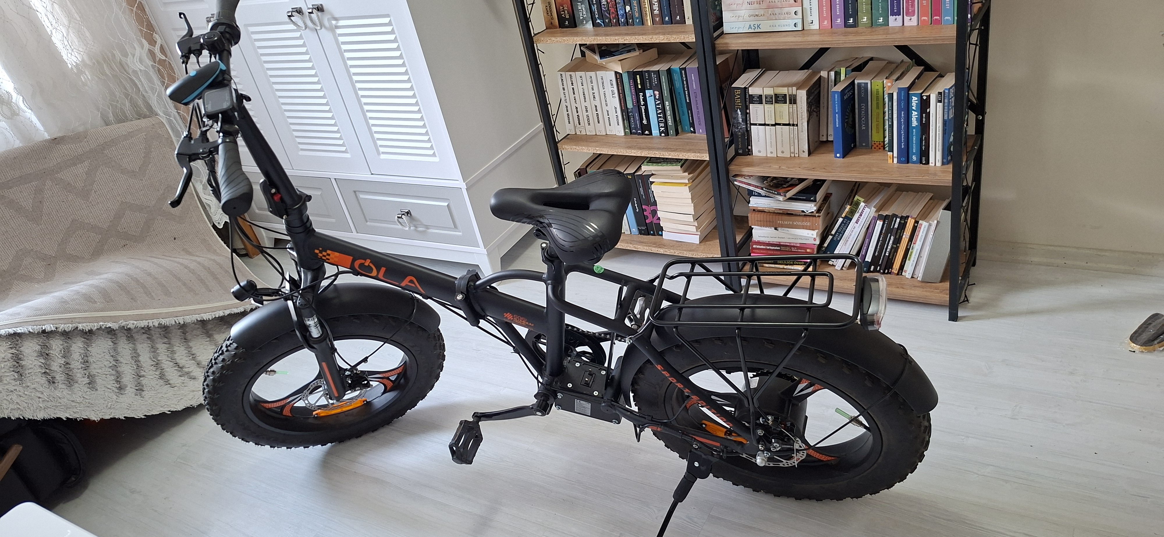 Katlanabilir elektrikli bisiklet