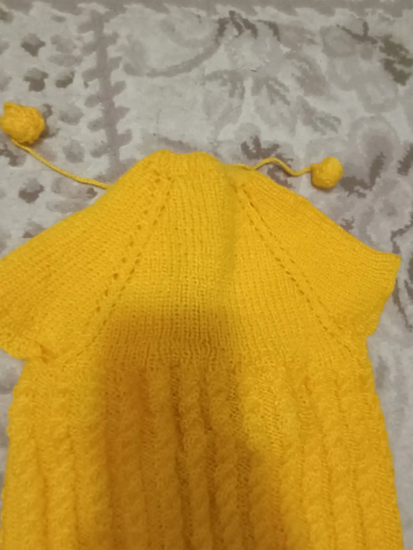Sarı el örgüsü sıfır ürün bebek yeleği