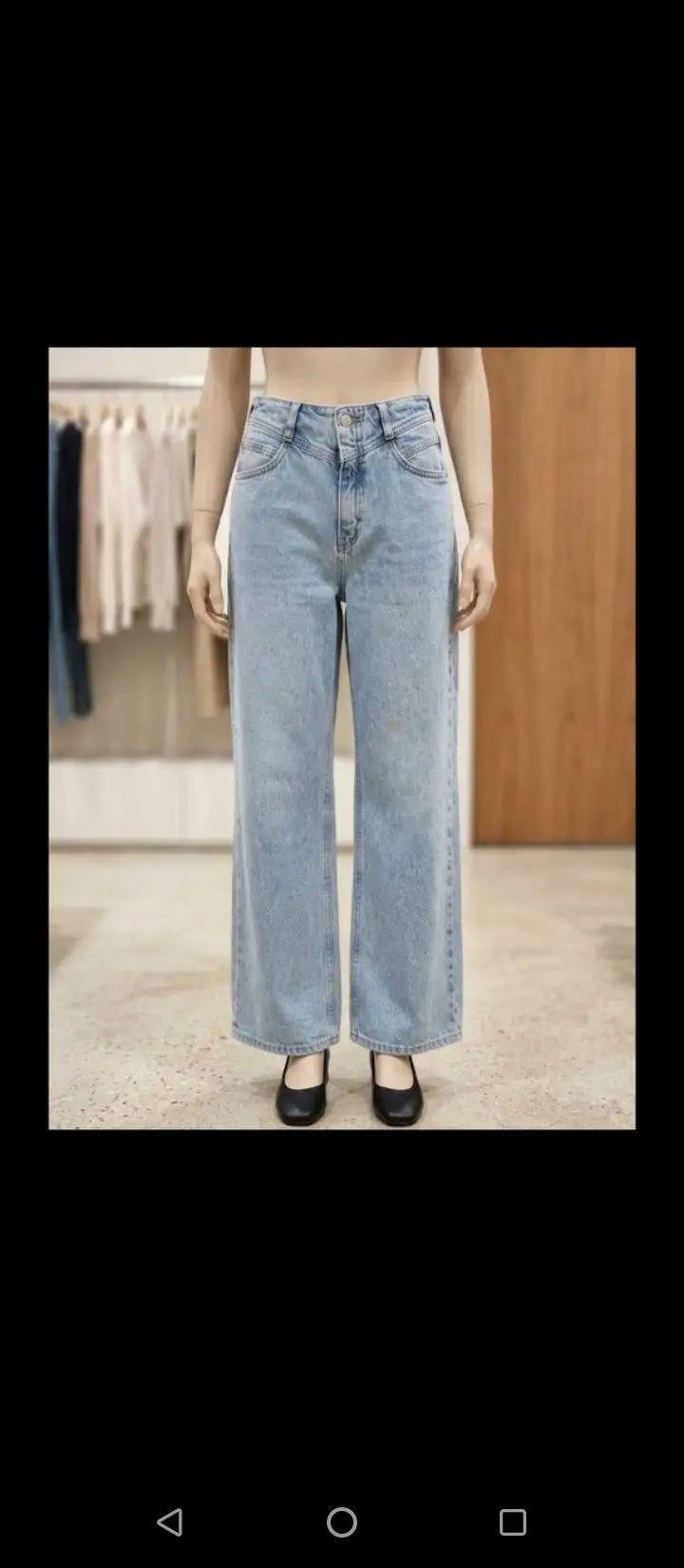 32 beden/açık mavi rahat kesim denim jean (resi̇mde göreceksi̇ni̇z gi̇bi̇ pantolon üzeri̇nde ufak lek