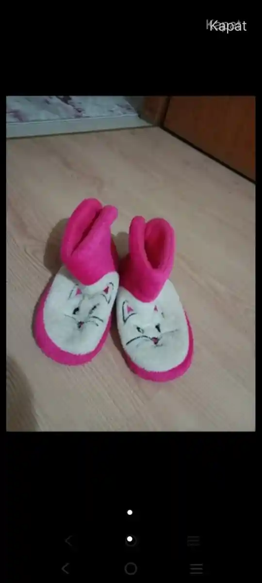 Kedi desenli pembe ev terliği