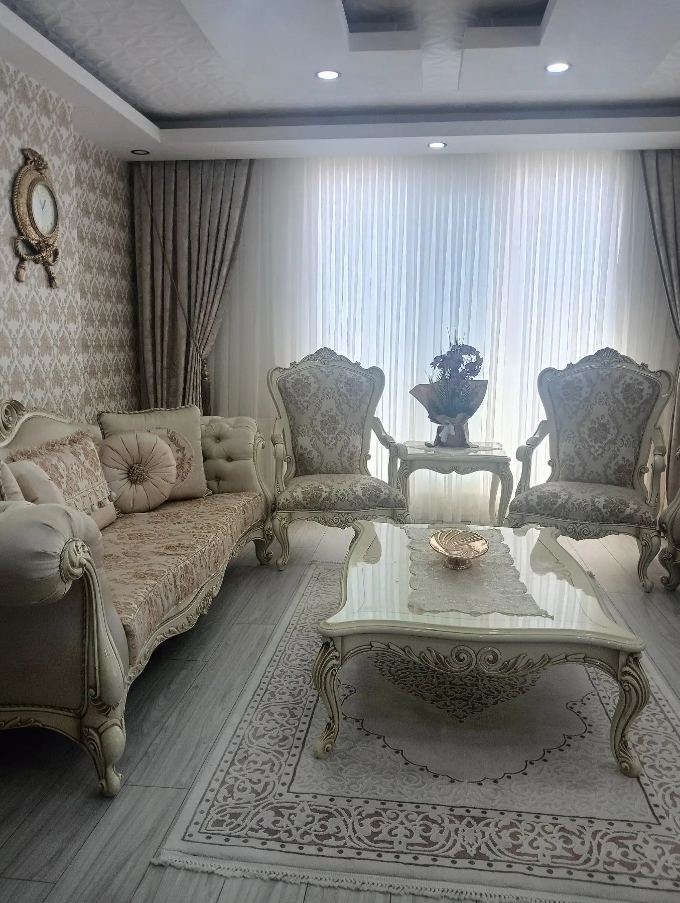 şık tasarımlı koltuk takımı ve salon takimi