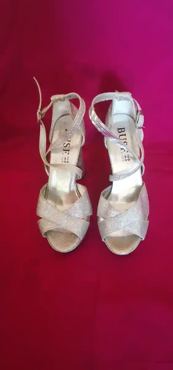 Gümüş simli platform topuk 35 numara
