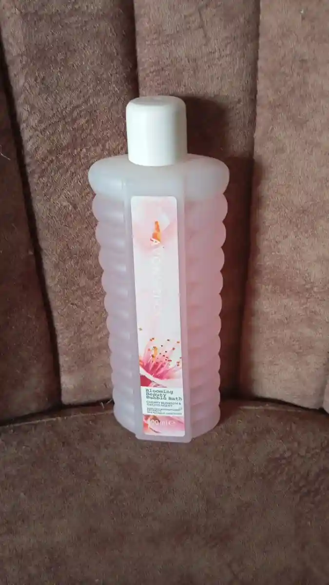 Kiraz çiçeği özlü 500 ml lik duş jeli