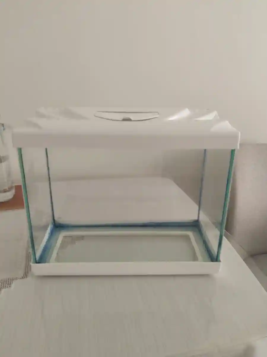 Beyaz akvaryum uzunluk 35 cm en 16 boy 27