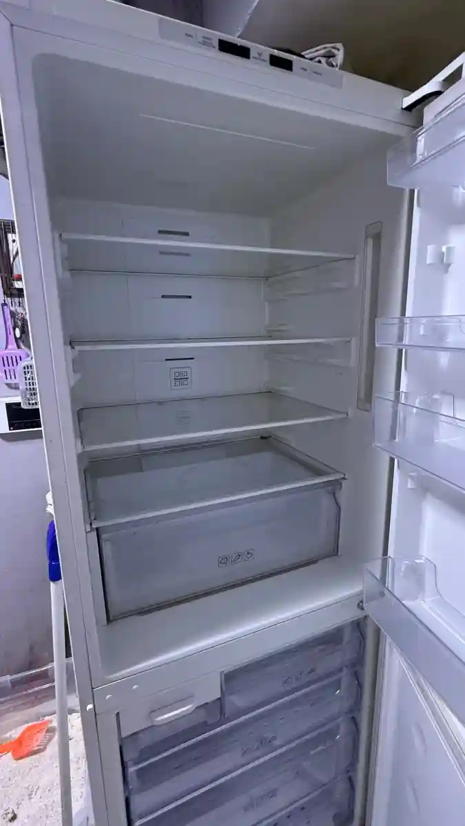 Beyaz buzdolabı, geniş i̇ç hacim