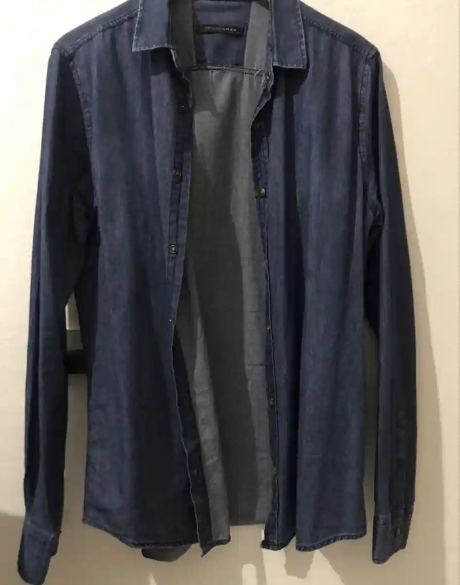 Mavi denim gömlek