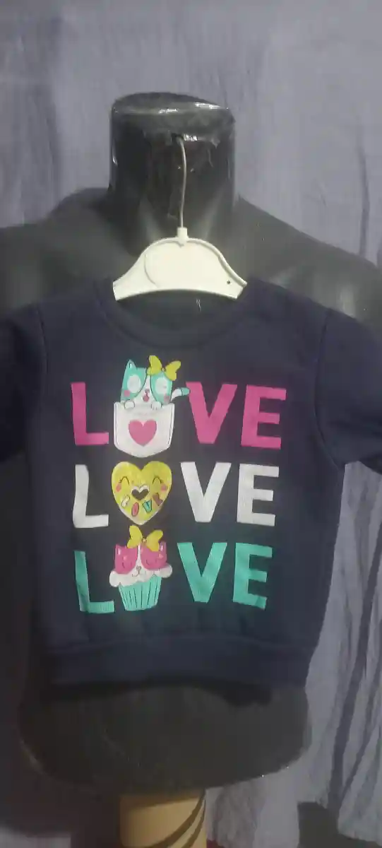 Renkli yazılı kız çocuk sweatshirt ilan görseli
