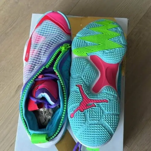 Renkli jordan spor ayakkabı