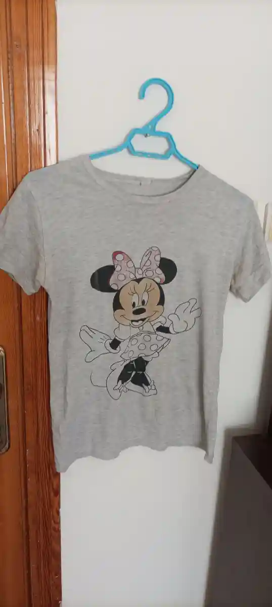 Mickey mouse baskılı gri tişört ilan görseli
