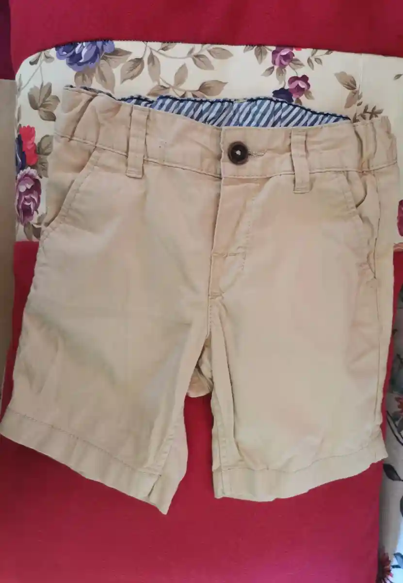 Bej renkli çocuk şortuh&m.. 1.5..2..yaş için