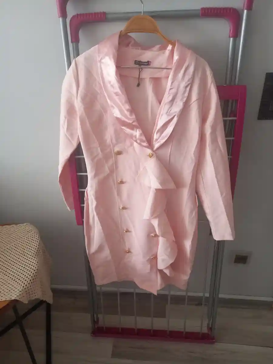şık pembe kadın  kullanilmadi