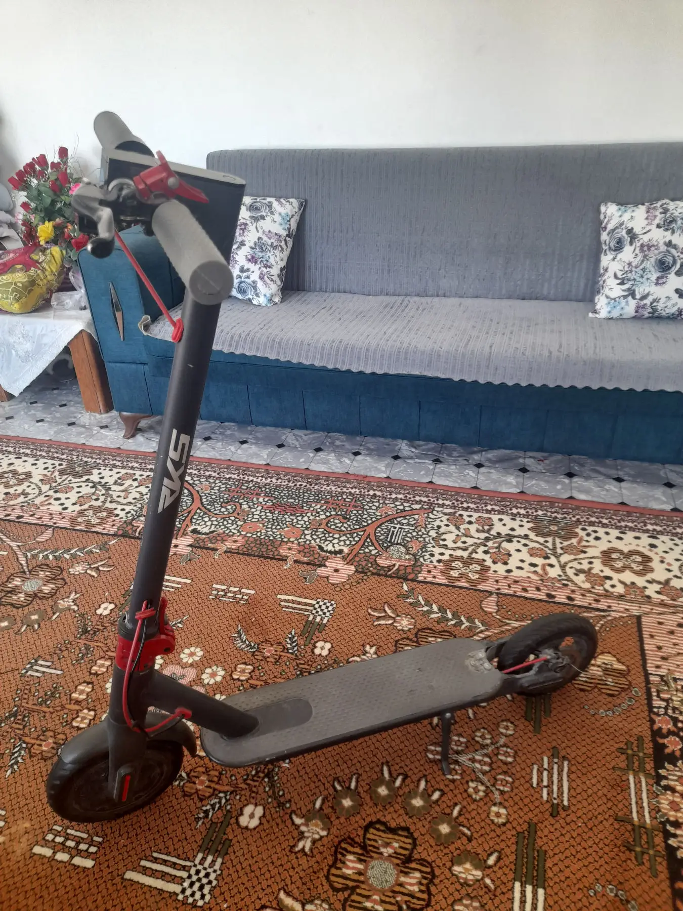 Kompakt elektrikli scooter ilan görseli