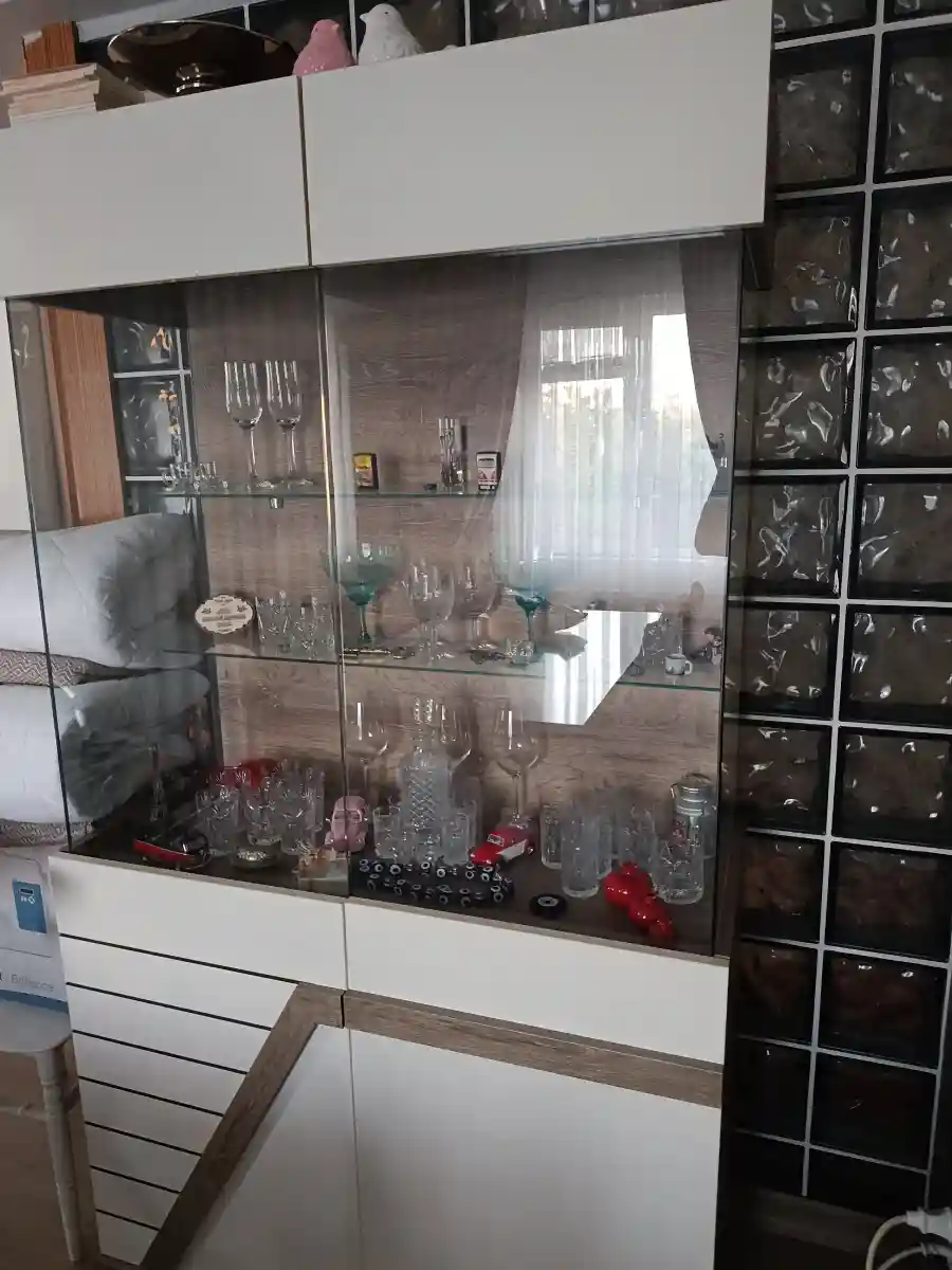 Satılık gümüşlül vitrin acil