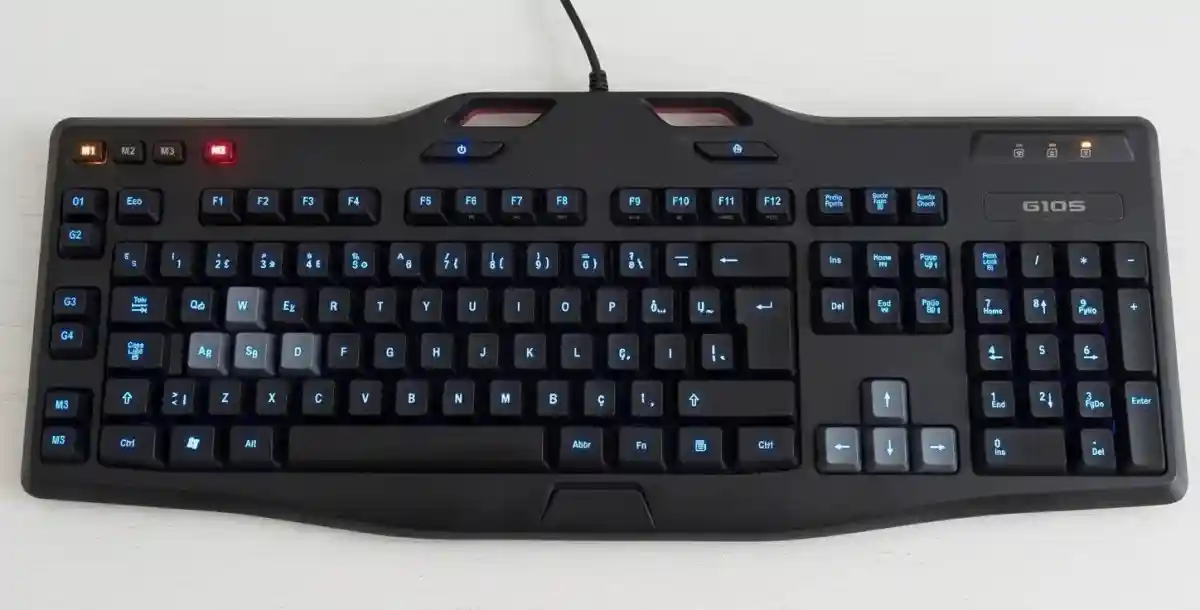 Logitech g105 gaming bilgisayar klavye mavi ışıklı