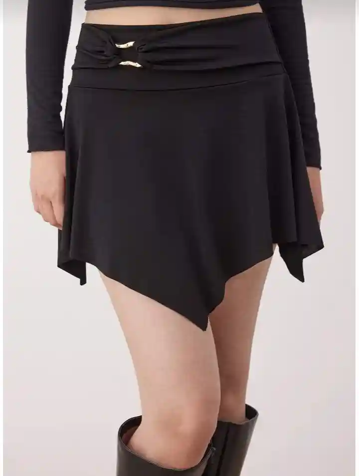 şık siyah mini etek