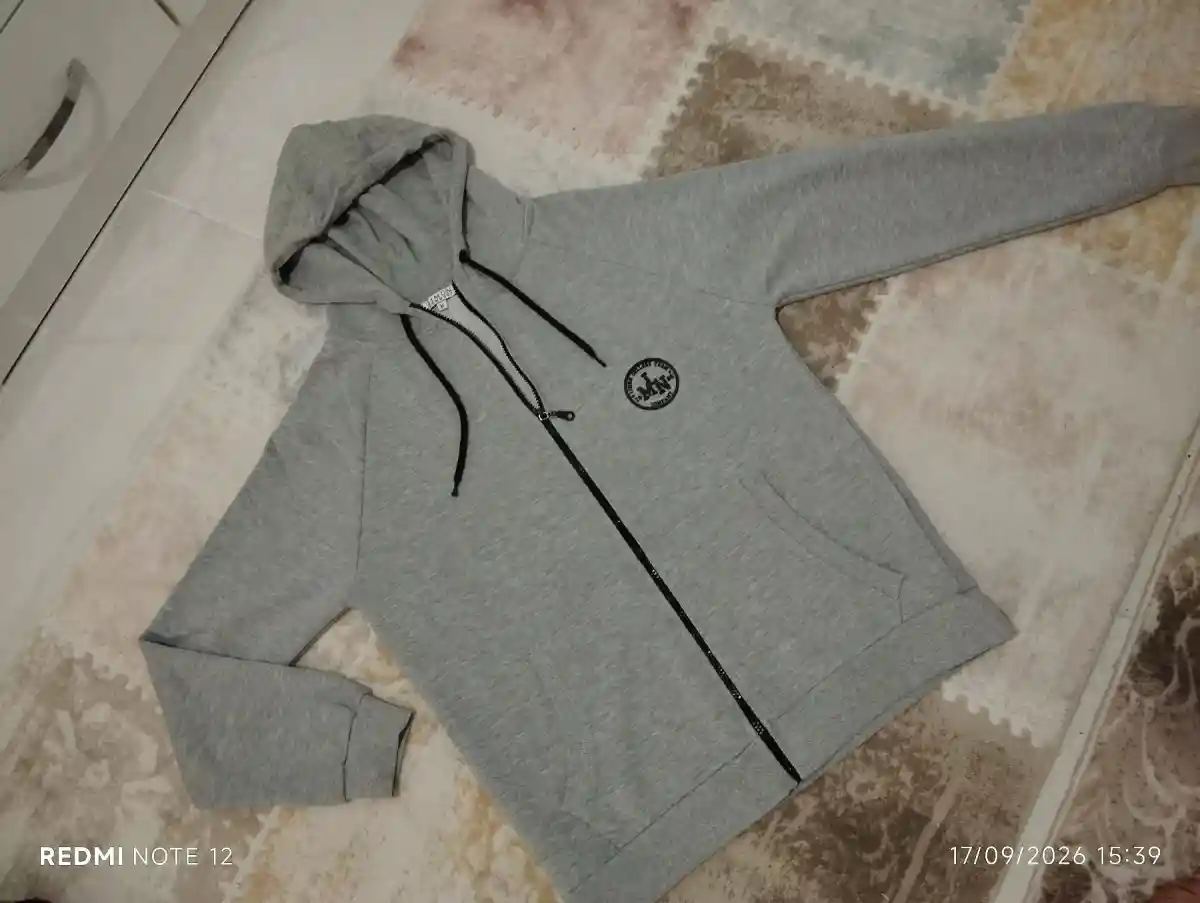 Gri kapüşonlu sweatshirt m beden kışlık