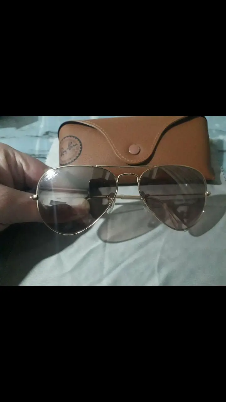 Aviator tarzı güneş gözlüğü