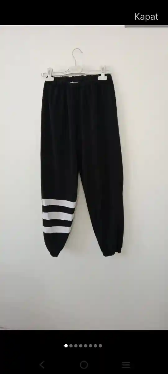Siyah eşofman pantolonu