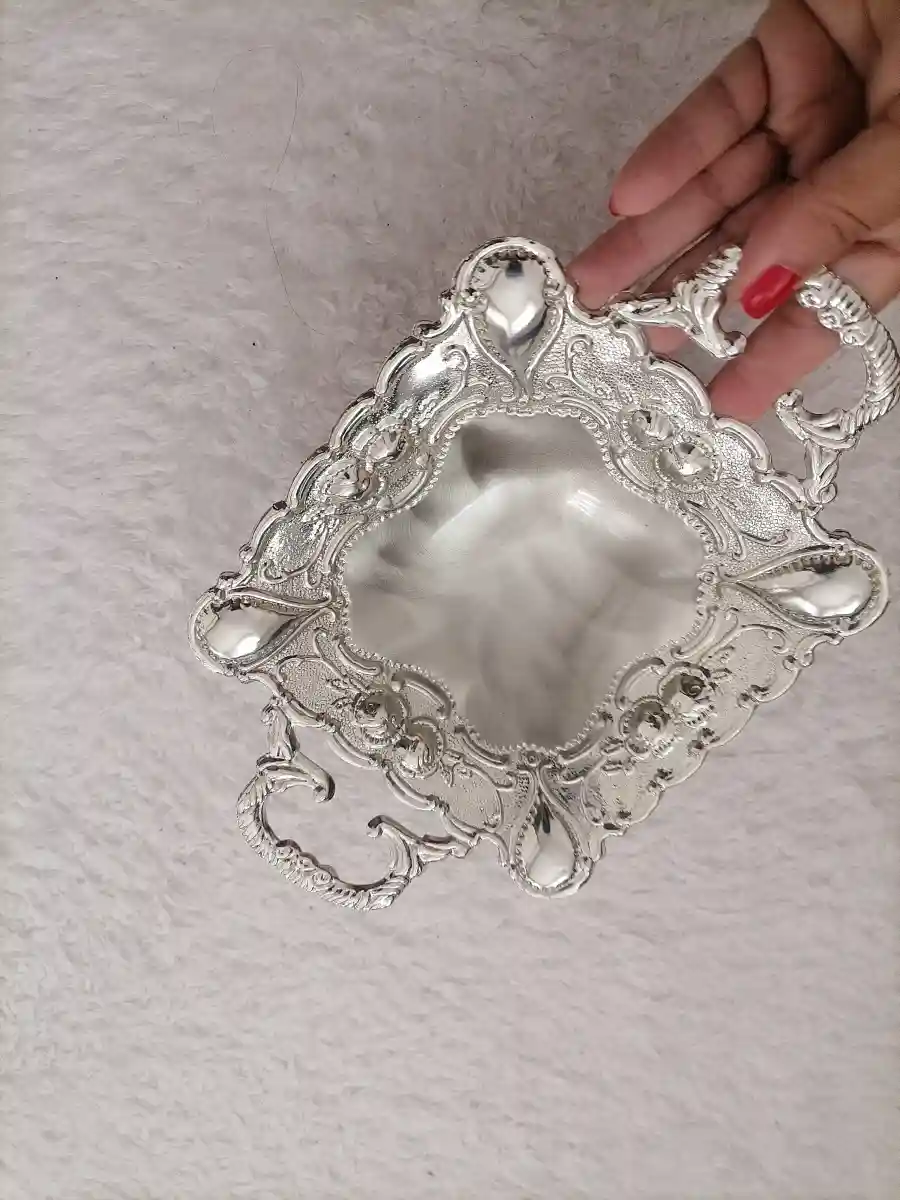 şık gümüş dekoratif kase