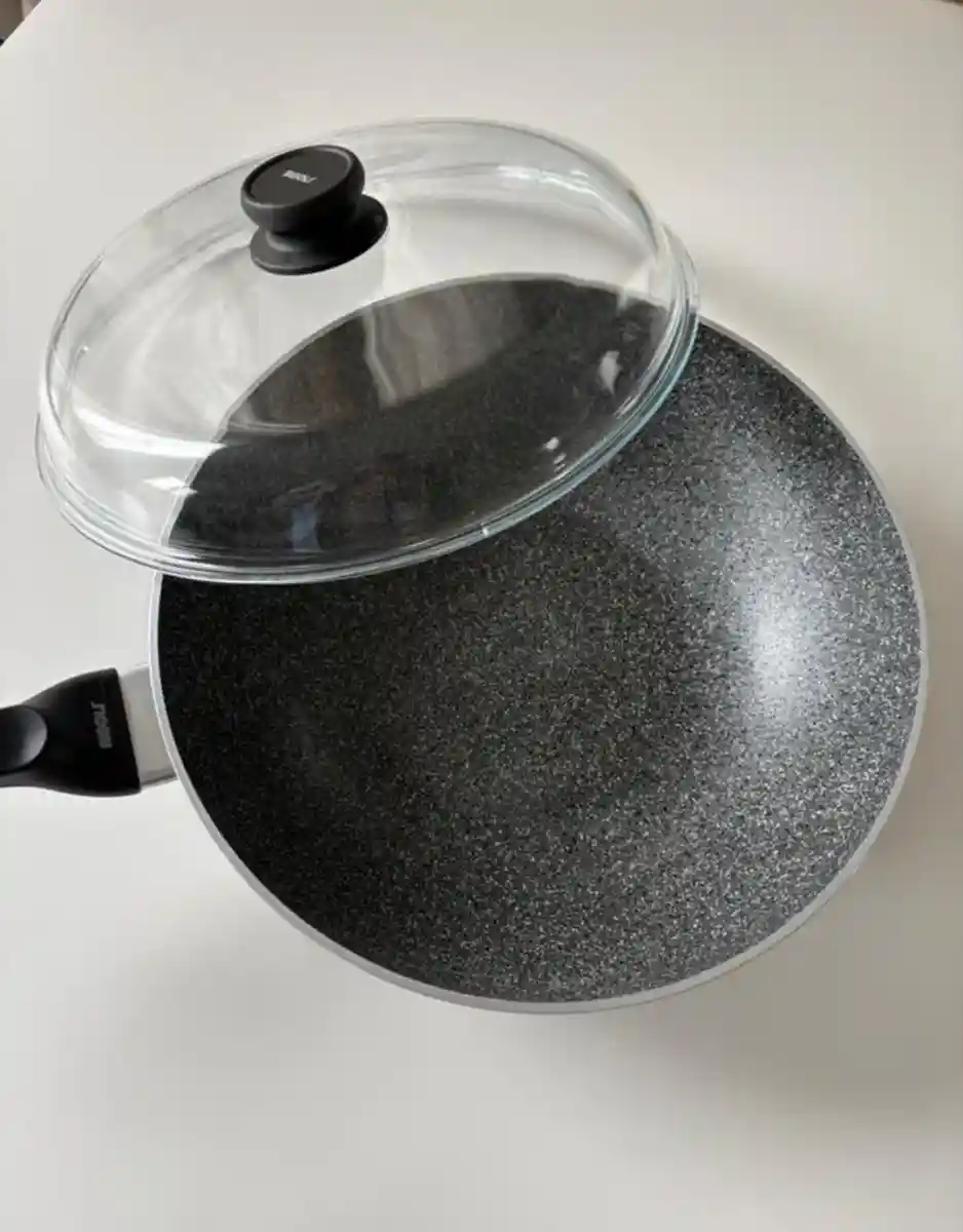 Cam kapaklı granit wok tava