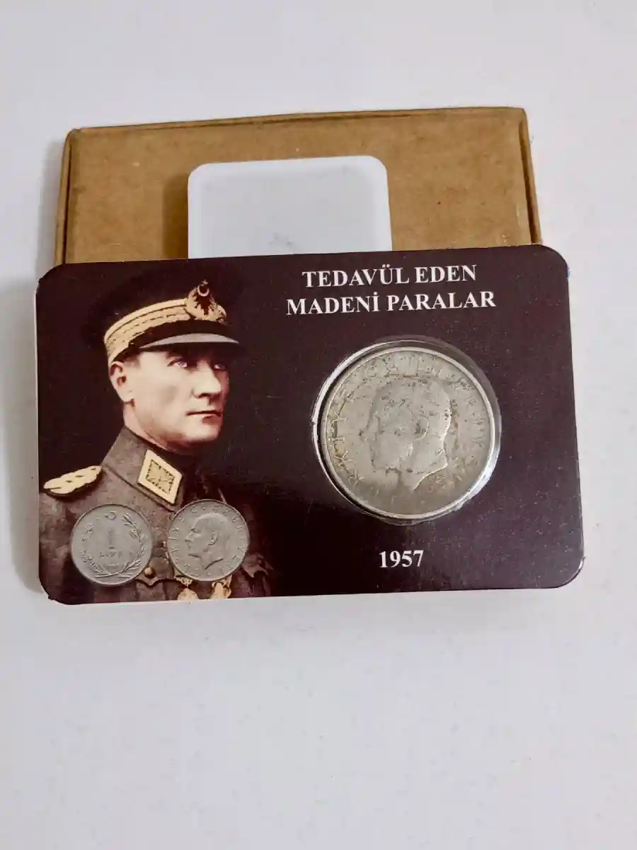 1957 yılına ait madeni para 1 lira