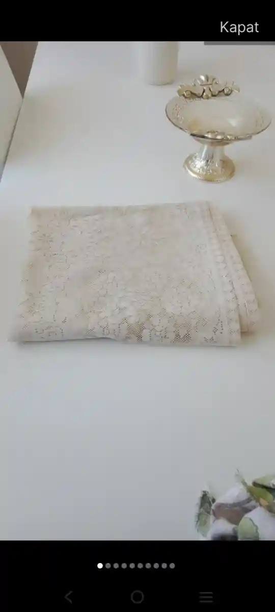 Dantel detaylı masa örtüsü