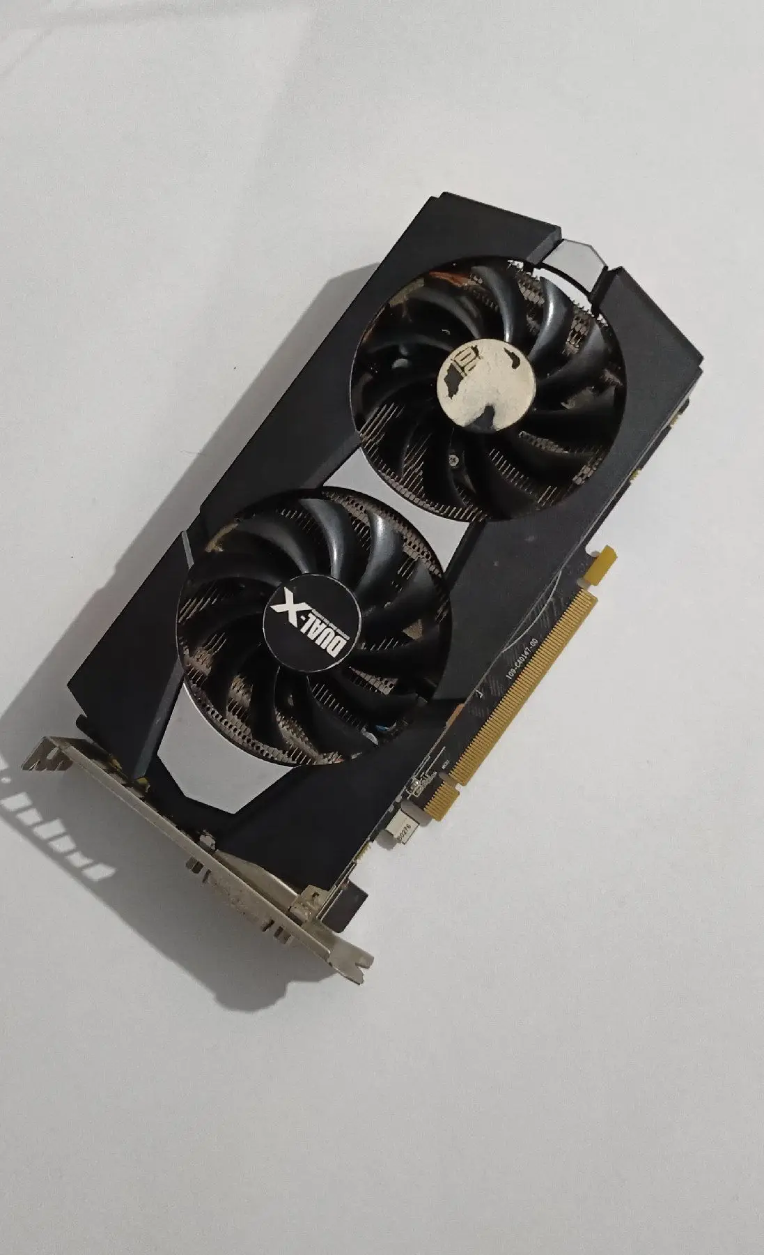 Asus dualx r7 265 2 gb 256 bi̇t ekran karti (arizali&görüntü yok) ilan görseli