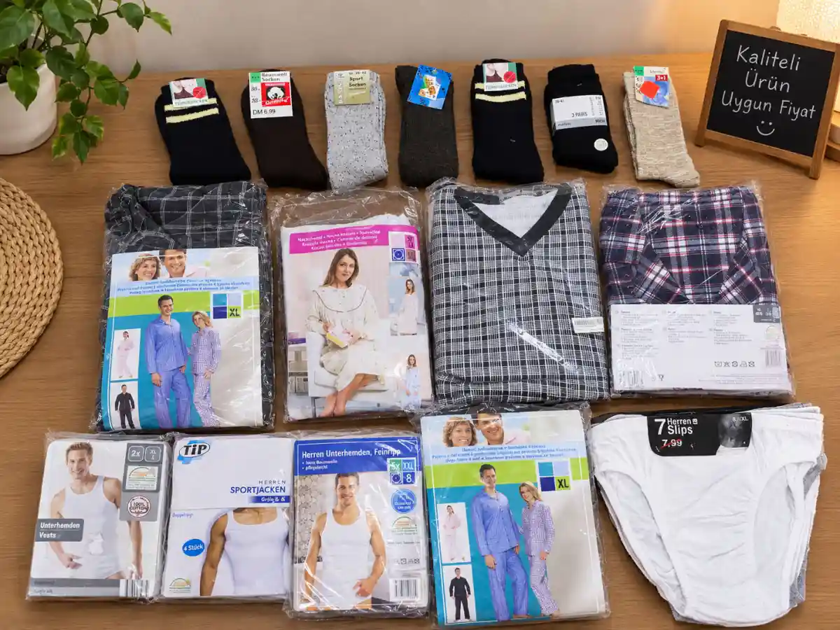 Yurtdışından(erkek pijama takımı ve çorap seti i̇ç çamaşırı fiyat bilgisi ve beden için mesaj at ilan görseli