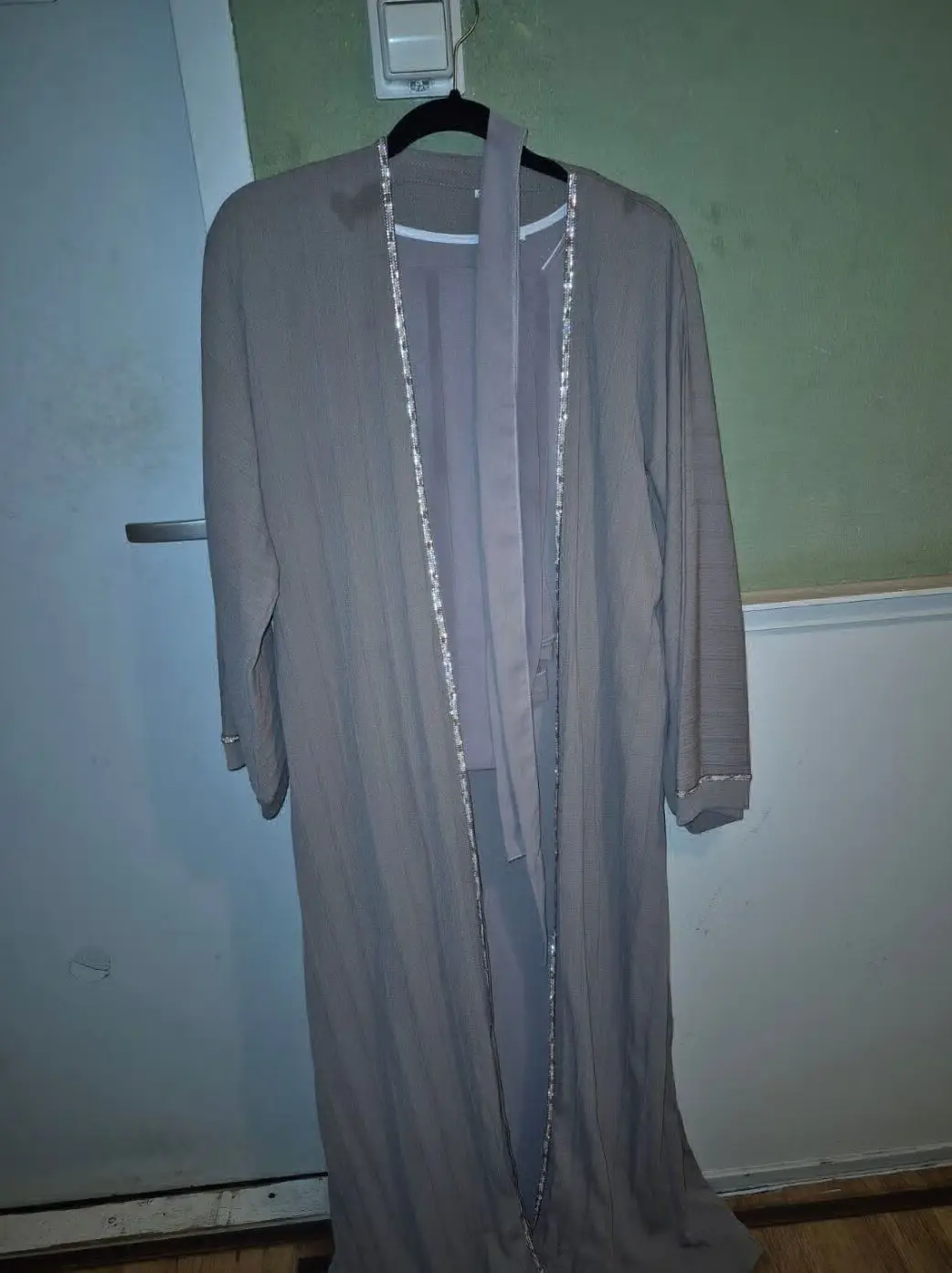 Gri renkli kimono
