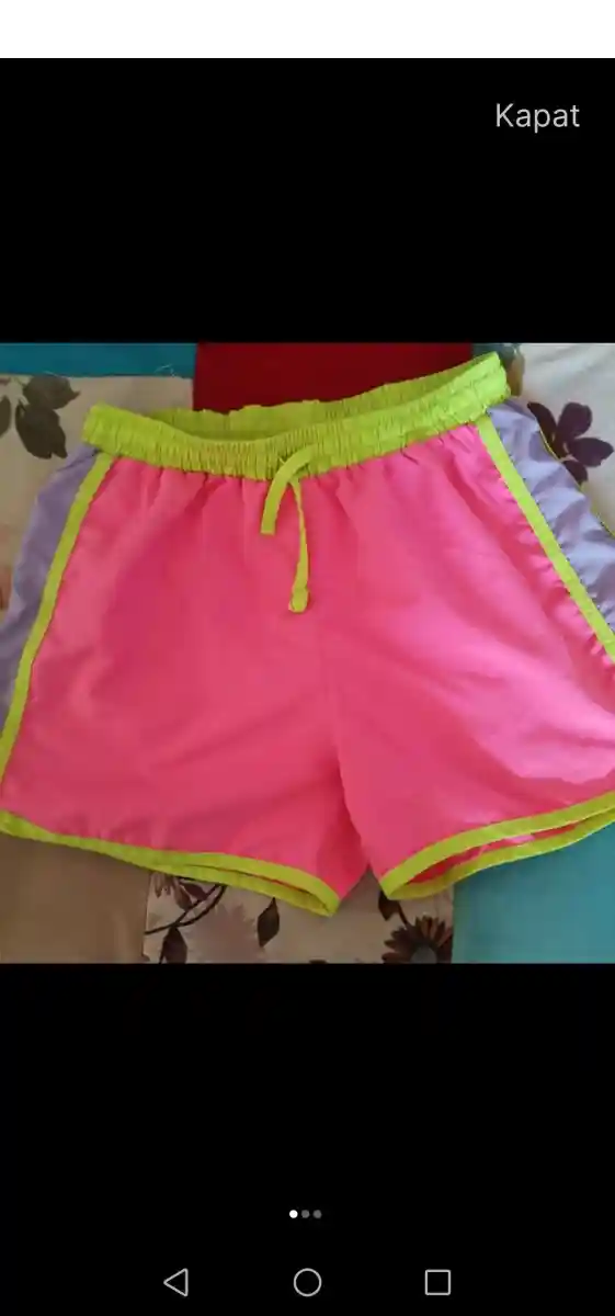 Neon renkli  spor şortu