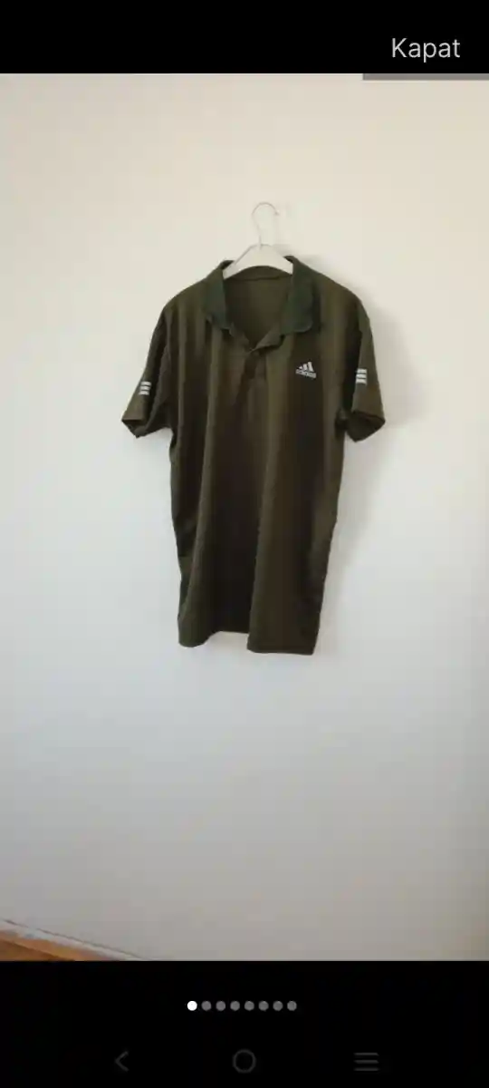 Yeşil polo tişört