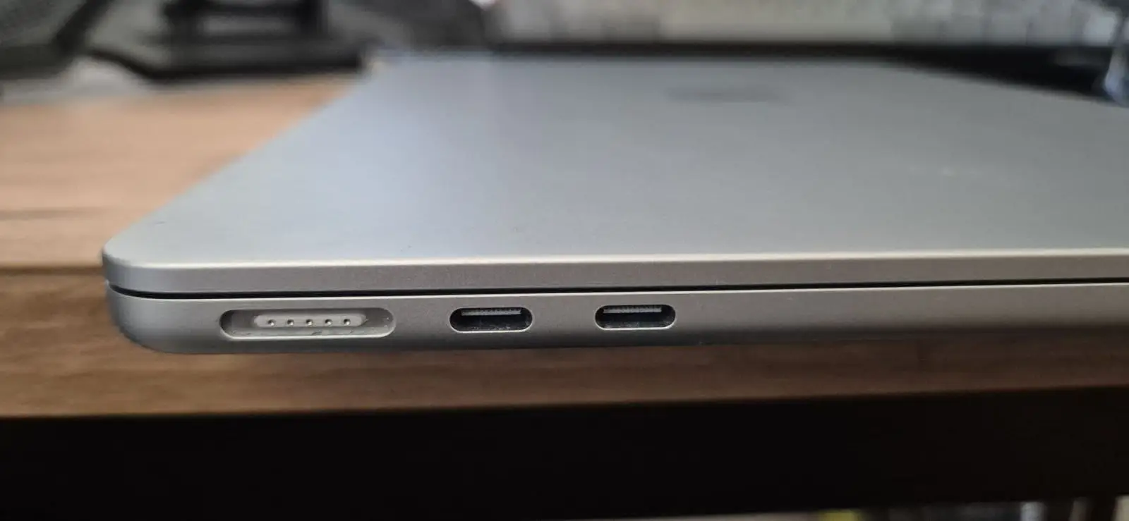Gök mavisi renkli macbook