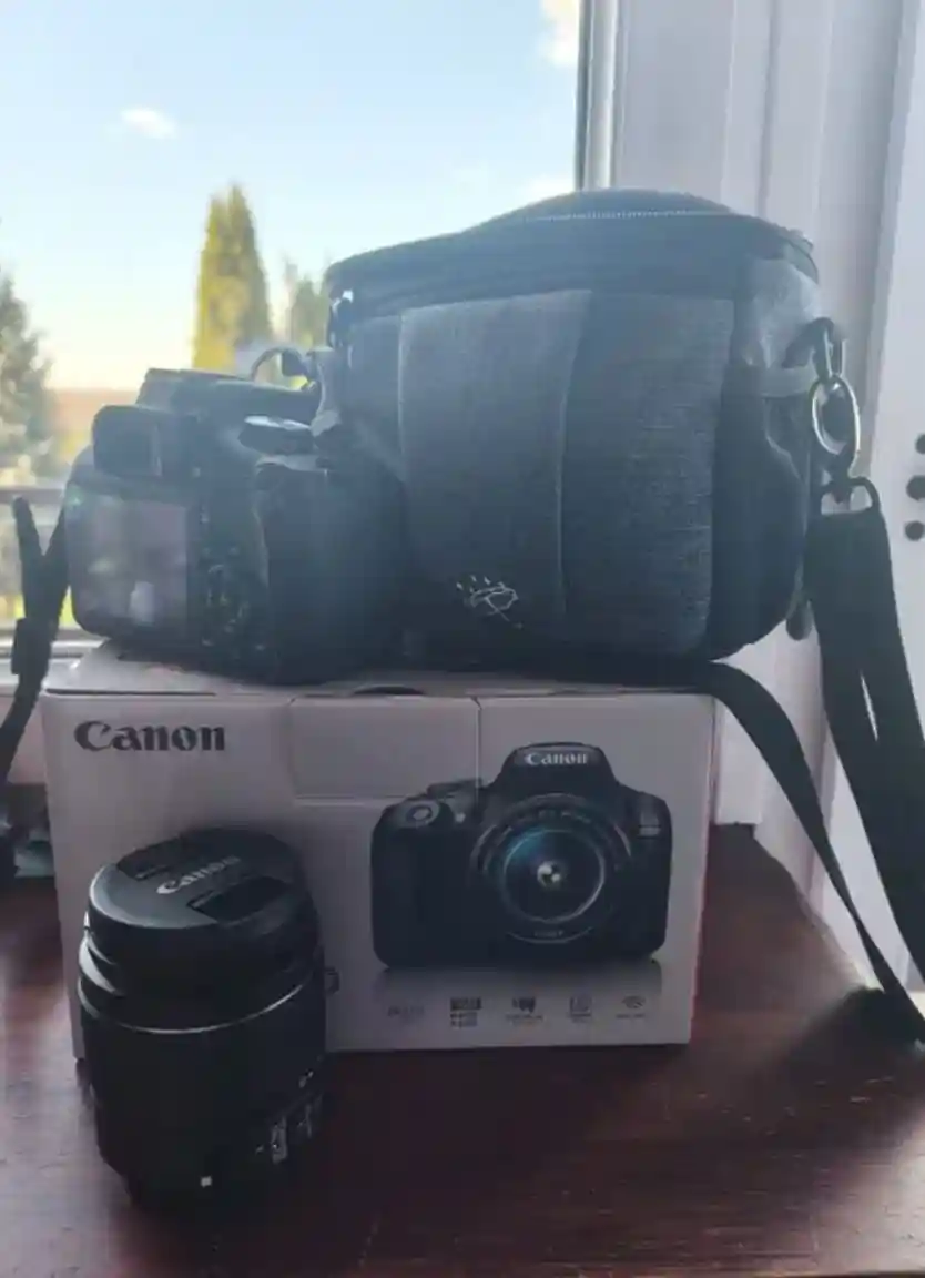 Canon dijital fotoğraf makinesi ve lens seti