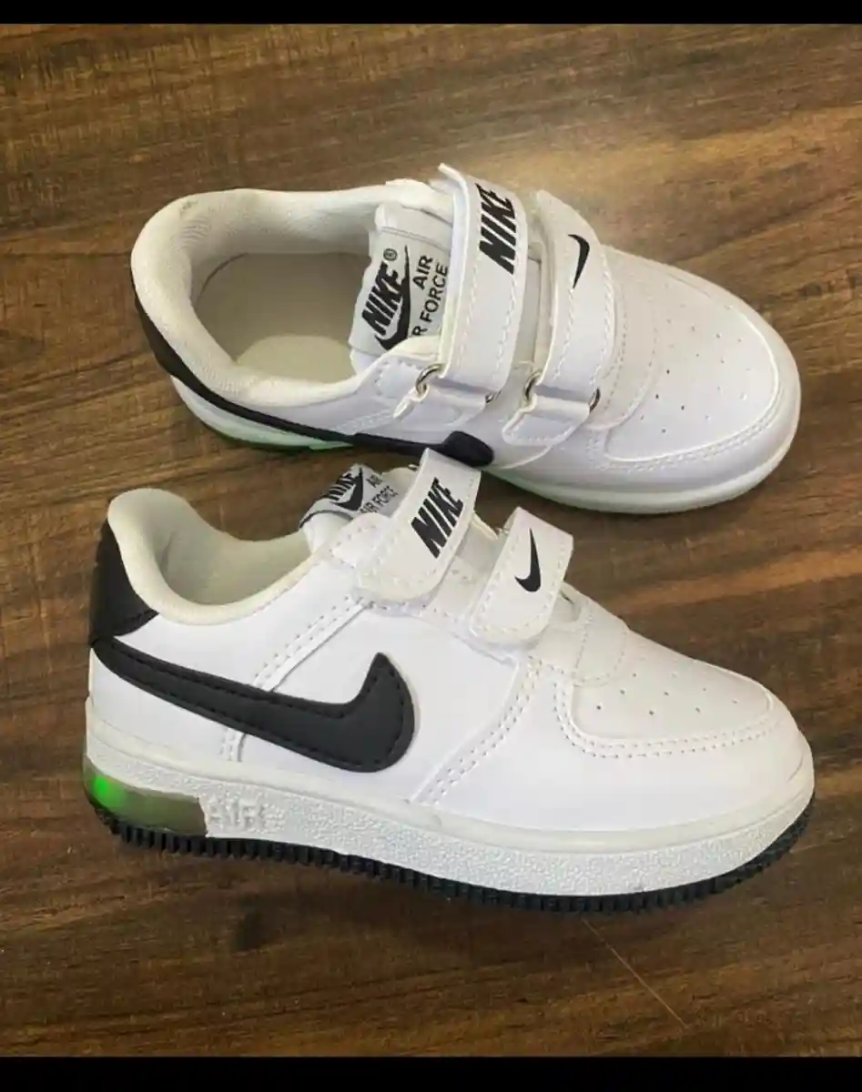Nike air ayakkabı 26 numara