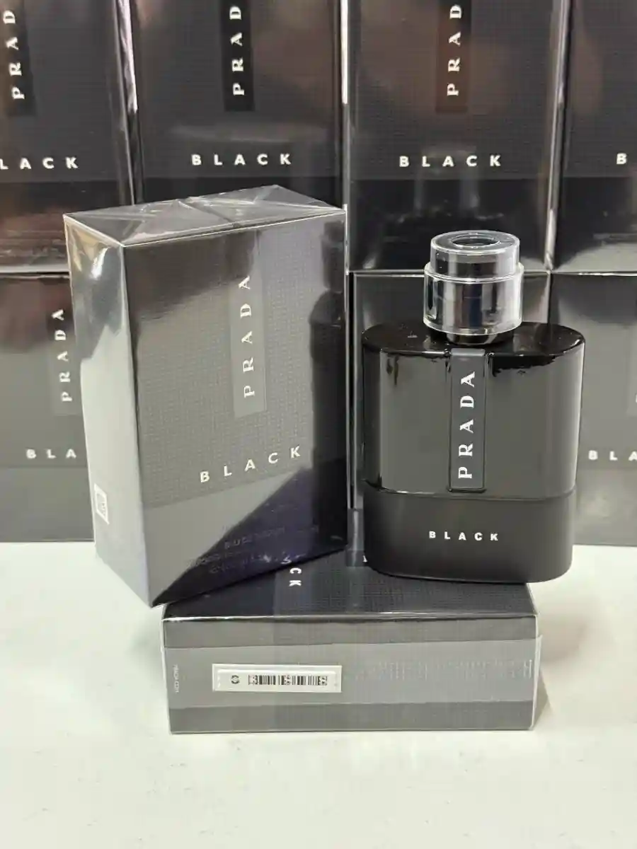 Prada black parfüm