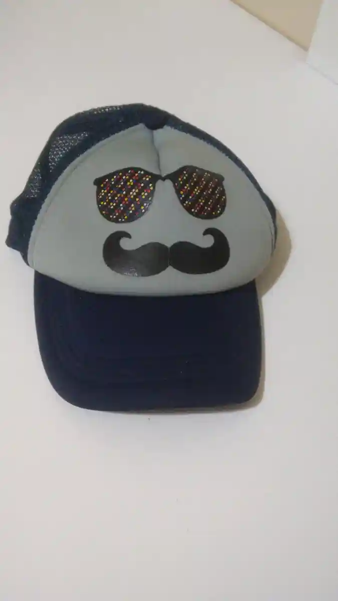Eğlenceli tasarımlı trucker şapka
