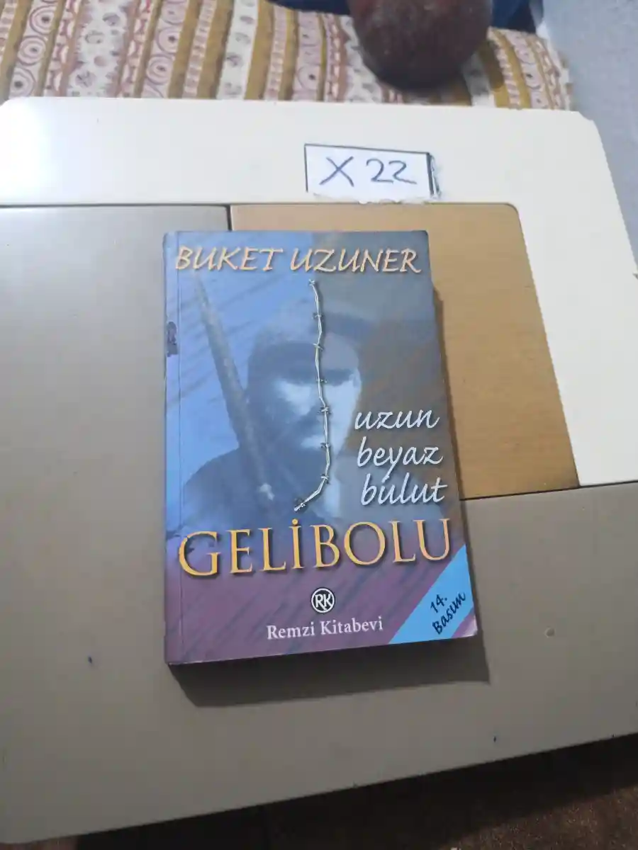 Buket uzuner - uzun beyaz bulut: gelibolu