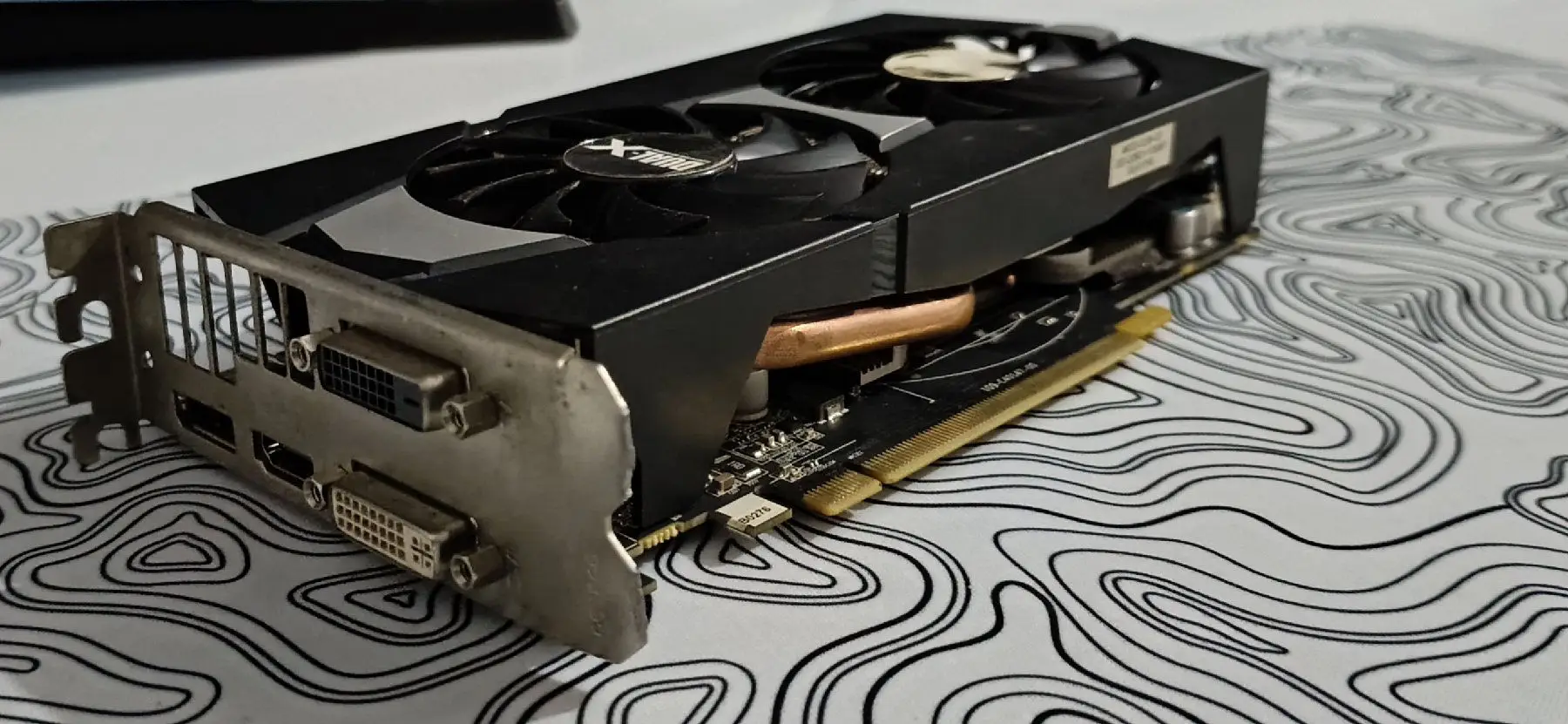 Sapphire r7 265 2 gb 256 bit ekran kartı (arızalı)