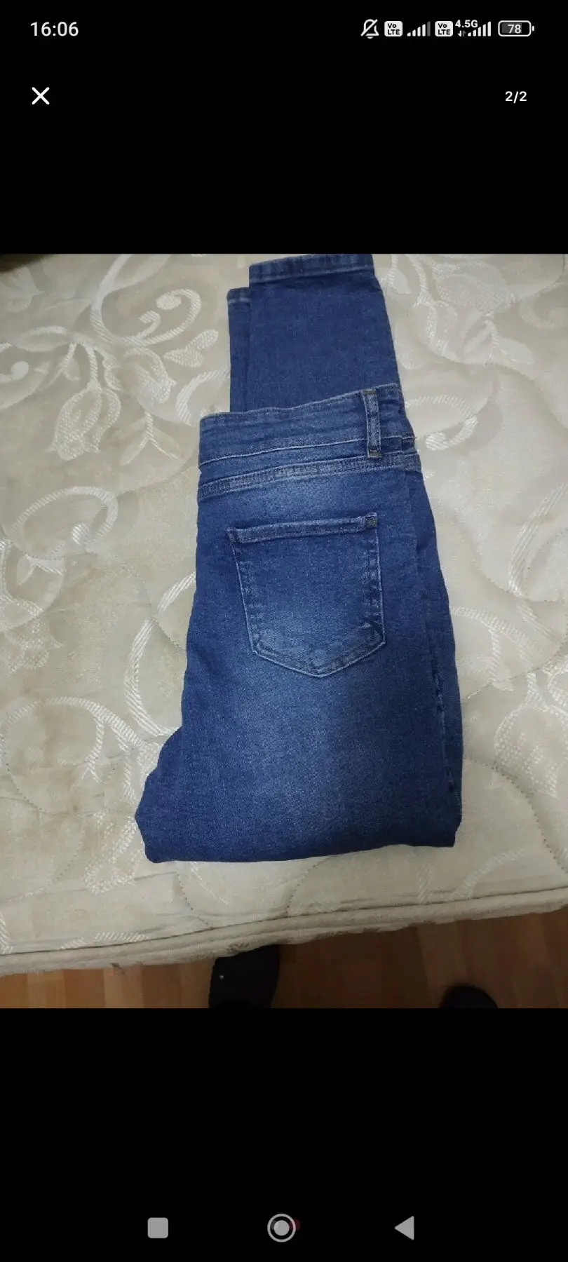 Mavi renkli kot pantolon