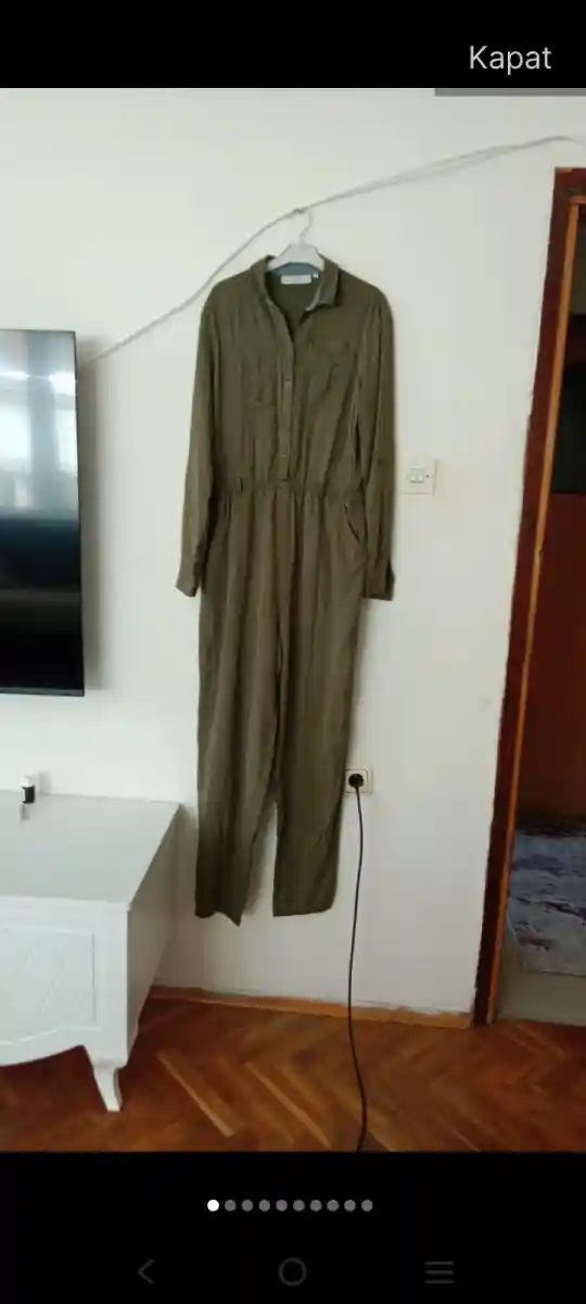 Yeşil renkli kombinezon