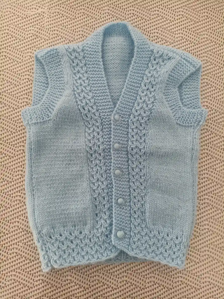 Mavi örgü bebek yeleği 1 yaş el yapımı erkek yelek boy 35 cm en 26 cm