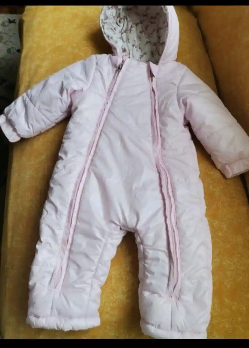 Pembe kışlık bebek tulumu