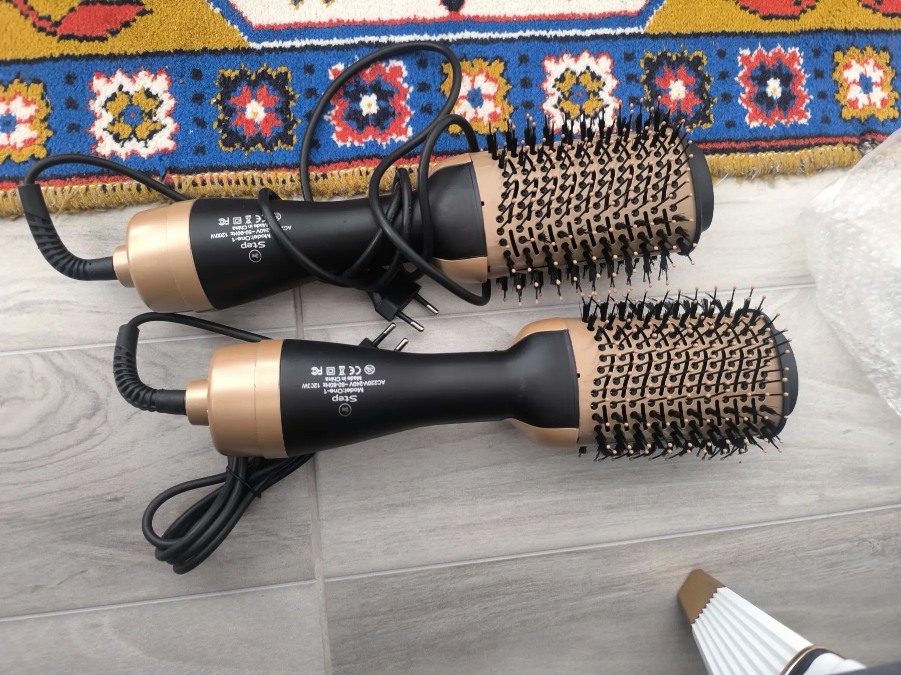 Elektrikli saç şekillendirici fırça seti