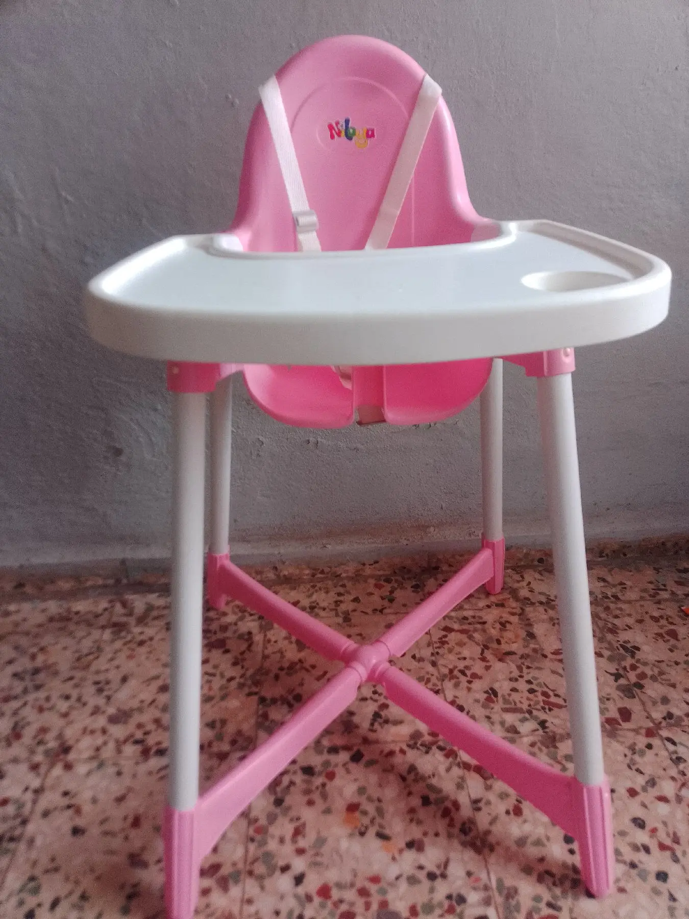 Pembe yüksek bebek sandalyesi ilan görseli