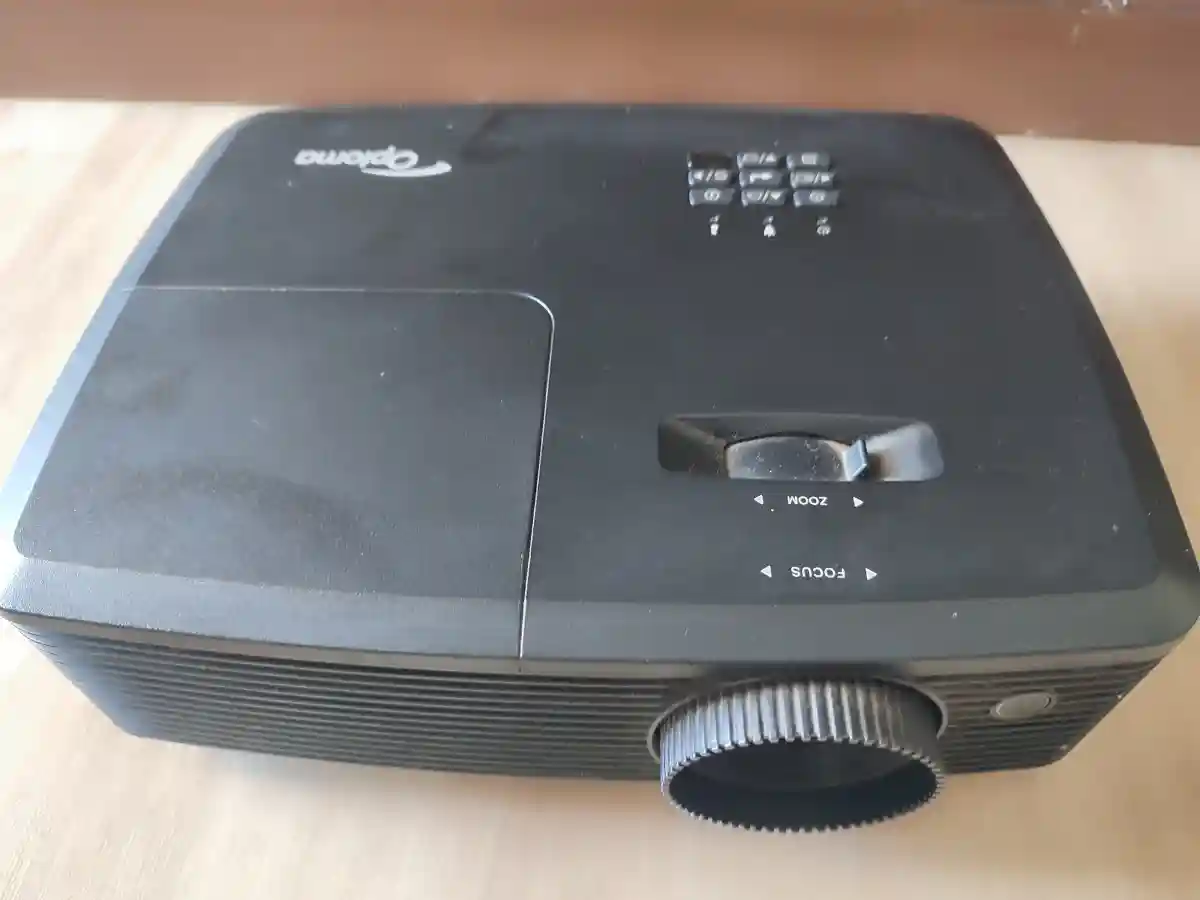 Optoma 3d full hd dlp projeksiyon cihazı