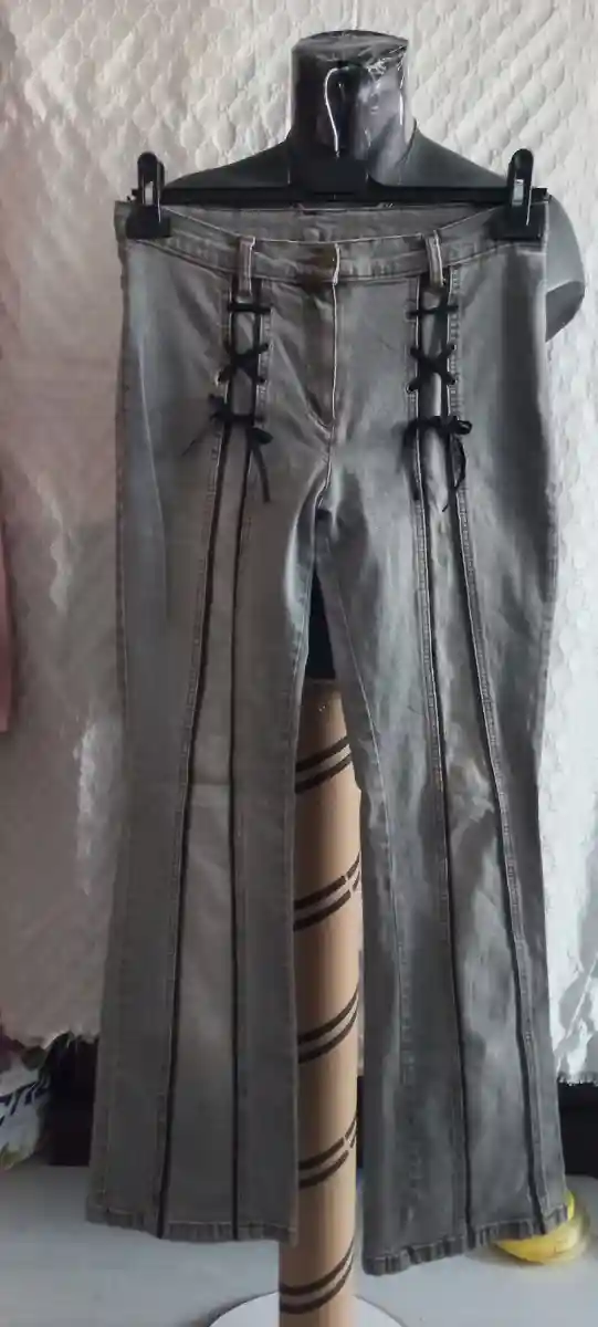 Gri renkli jean pantolon