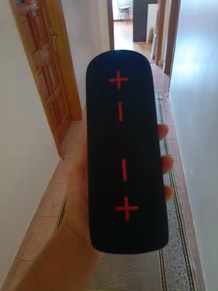 şık tasarımlı bluetooth hoparlör