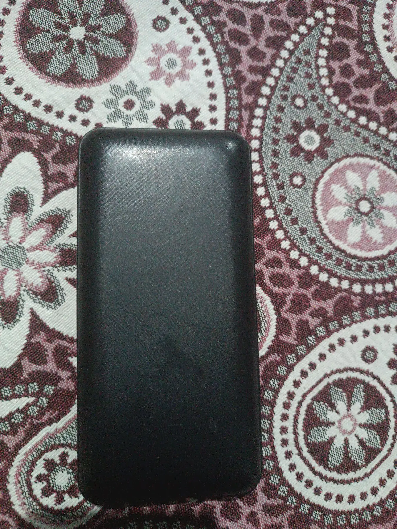 Siyah telefon powerbank