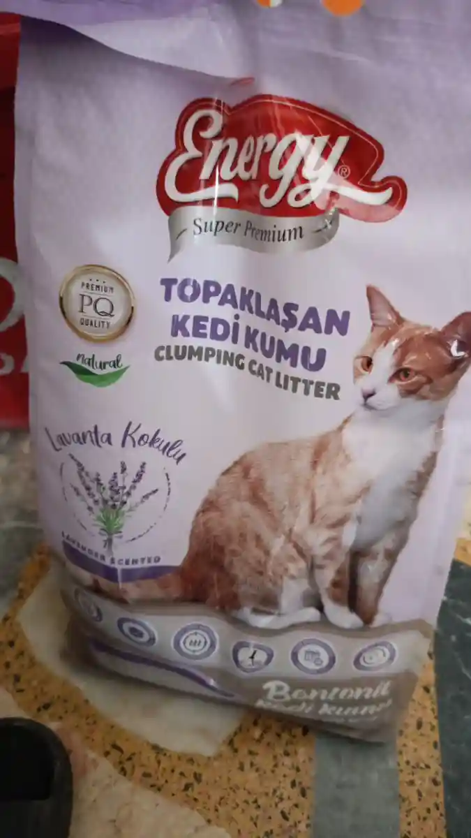 Lavanta kokulu topaklaşan kedi kumu